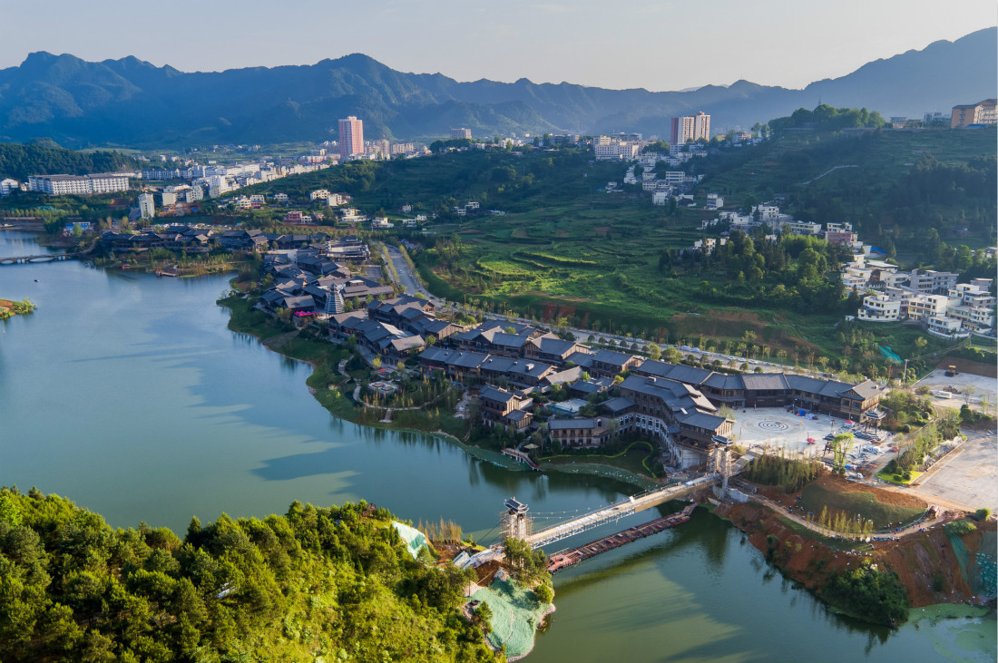 Đan Trại Vạn Đạt (丹寨万达小镇)