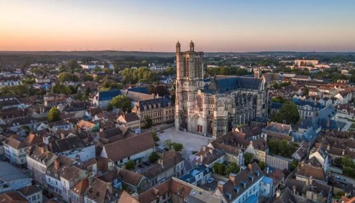 TROYES 