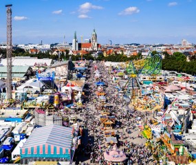 Oktoberfest là lễ hội bia lớn nhất thế giới
