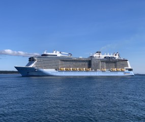 SIÊU DU THUYỀN ANTHEM OF THE SEAS